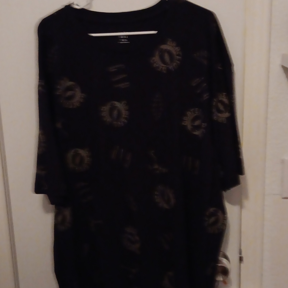 Tee shirt